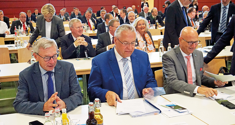 Dr. Franz Dirnberger; Joachim Herrmann und Dr. Uwe Brandl (v.l.). 