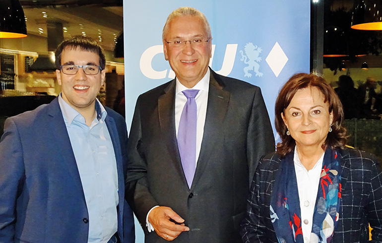 V.l.: Konrad Körner (JU-Bezirksvorsitzender), Joachim Herrmann (Staatsminister, CSU-Bezirksvorsitzender), Marlene Mortler (MdB, stv. CSU-Bezirksvorsitzende).