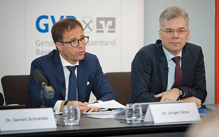 GVB-Präsident Jürgen Gros (l.) gemeinsam mit GVB-Vorstand Alexander Büchel.