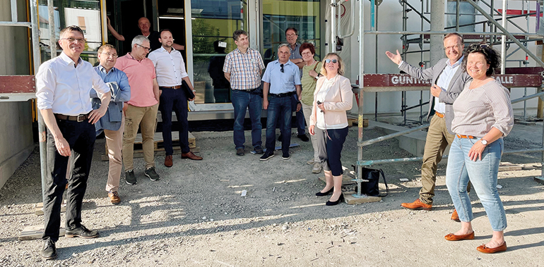CSU-Kreistagsgruppe Schweinfurt-Land informierte sich vor Ort in Poppenhausen. Bild: Thorsten Wozniak