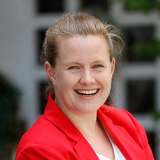 Portrait Constanze von Hassel, Chefredaktion und Verlagsleitung