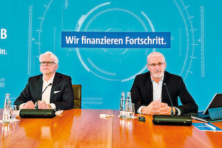 Foto von zwei Personen