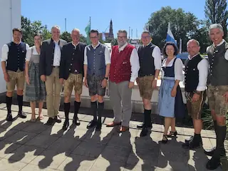 Die Oberbürgermeister und Wirtschaftsförderer der Städte Regensburg, Straubing, Deggendorf und Passau. Bild: Stadt Straubing